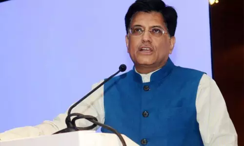 இந்தியா-அமெரிக்கா இடையிலான வர்த்தக பேச்சுவார்த்தை சரியான திசையில் செல்கிறது - பியூஷ் கோயல் இந்தியா-அமெரிக்கா இடையிலான வர்த்தக பேச்சுவார்த்தை சரியான திசையில் செல்கிறது - பியூஷ் கோயல்