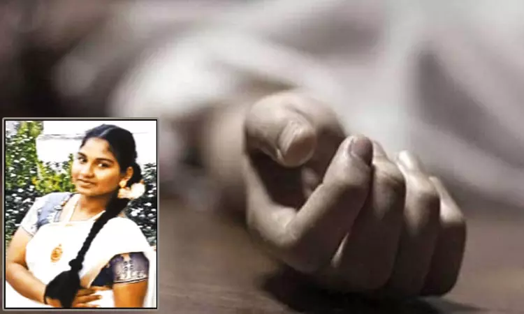 வகுப்பறையில் மயங்கி விழுந்து பிளஸ்-2 மாணவி உயிரிழப்பு - போலீசார் விசாரணை