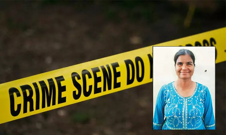 கணவருக்கு வேறு ஒரு பெண்ணுடன் தொடர்பு; 2 கத்திகளால் குத்தி கொலை செய்த மனைவி