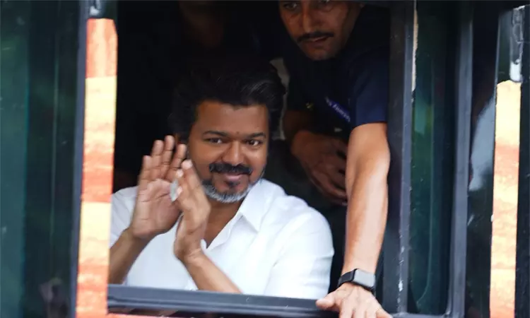 புத்தூர் அண்ணா சிலையை வந்தடைந்தார் தவெக தலைவர்... ... இன்றைய முக்கியச் செய்திகள்.. சில வரிகளில்.. 20-09-2025