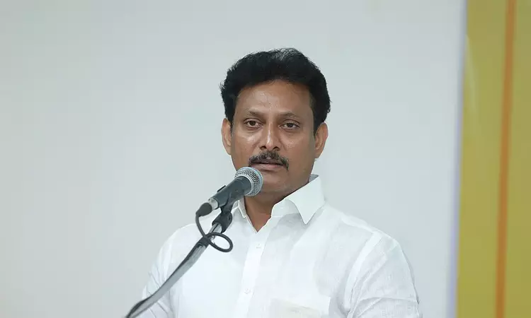 தமிழில் 100 மதிப்பெண்கள் எடுக்கும் மாணவர்களுக்கு ரூ.10,000 வழங்கப்படும்: அமைச்சர் அன்பில் மகேஸ்