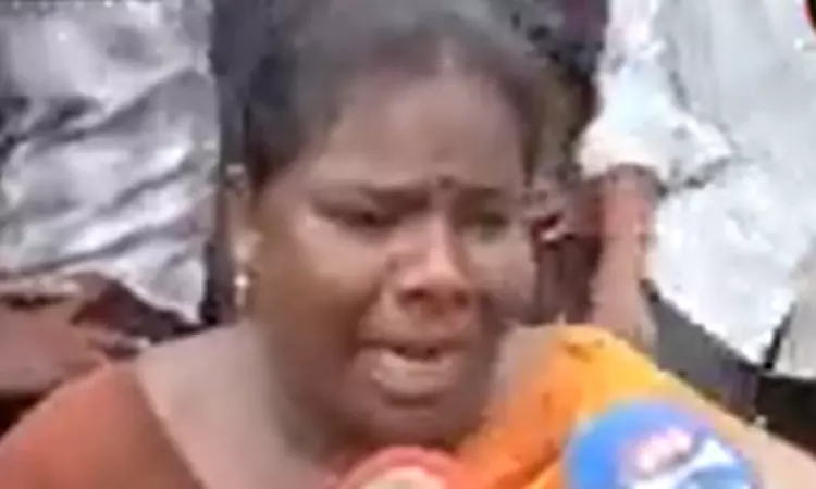 விஜய் பிரசாரத்தை பார்க்க  வந்த பெண்ணிடம் 4 சவரன் நகை திருட்டு