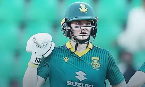 மகளிர் ஒருநாள் கிரிக்கெட்: பாகிஸ்தானை வீழ்த்தி தொடரை கைப்பற்றிய தென் ஆப்பிரிக்கா மகளிர் ஒருநாள் கிரிக்கெட்: பாகிஸ்தானை வீழ்த்தி தொடரை கைப்பற்றிய தென் ஆப்பிரிக்கா