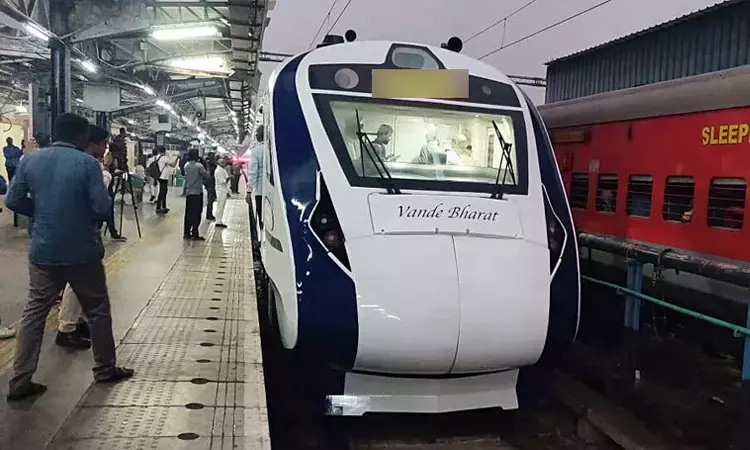 சென்னை வந்தே பாரத் எக்ஸ்பிரஸ் ரெயில் 4 மணி நேரம்... ... இன்றைய முக்கியச் செய்திகள்.. சில வரிகளில்.. 21-09-2025