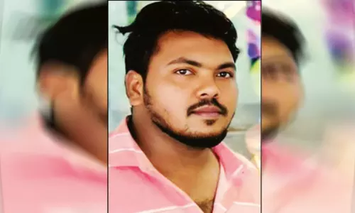 கள்ளக்காதல் விவகாரத்தில் நடந்த கொடூரம்.. வாலிபரை கடத்தி கழுத்தை அறுத்து வாய்க்காலில் வீசி வெறிச்செயல் கள்ளக்காதல் விவகாரத்தில் நடந்த கொடூரம்.. வாலிபரை கடத்தி கழுத்தை அறுத்து வாய்க்காலில் வீசி வெறிச்செயல்