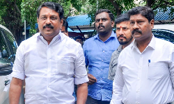 டெல்லி புறப்பட நயினார் நாகேந்திரன்