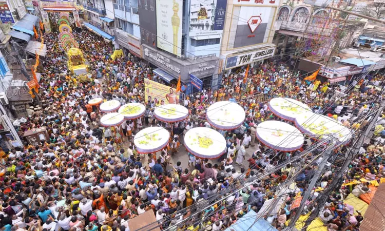 சென்னை: திருப்பதி திருக்குடை ஊர்வலம் கவுனி தாண்டியது