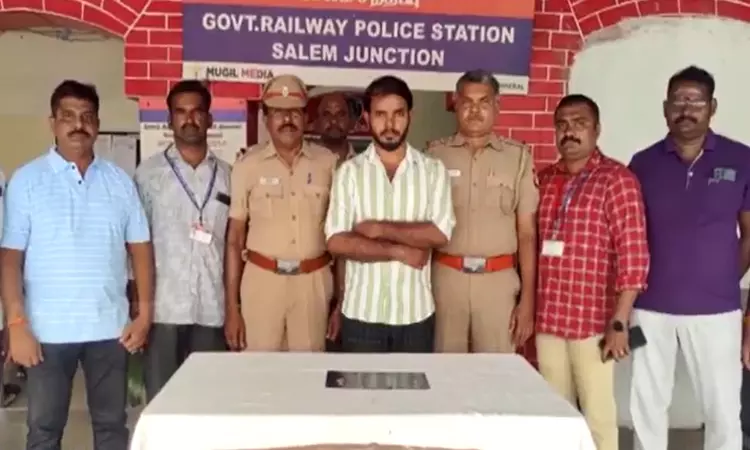 சேலத்தில் தலைமை ஆசிரியையிடம் செயின் பறிப்பு; பொறியியல் பட்டதாரி கைது