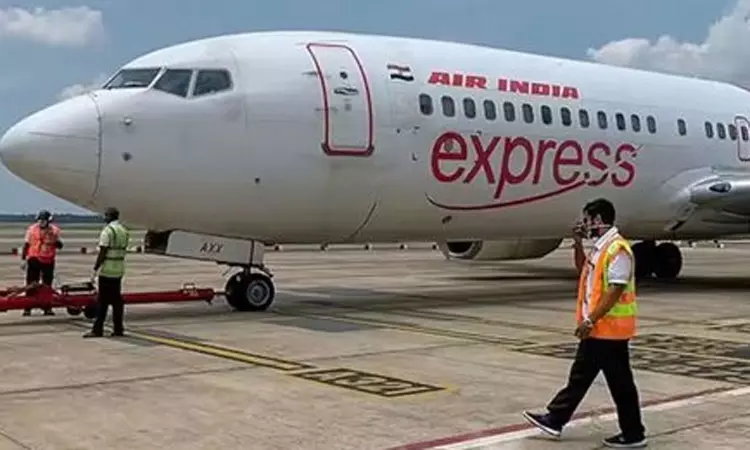 நடுவானில் பயணியின் செயலால் அதிர்ச்சி