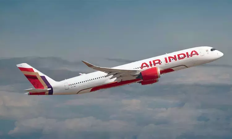 கழிவறைக்கு பதிலாக விமானியின் அறையை திறக்க முயன்ற பயணி  ஏர் இந்தியா விமானத்தில் பரபரப்பு
