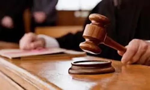 இளம்பெண்ணிடம் பாலியல் அத்துமீறல்... சிங்கப்பூரில் இந்தியருக்கு சாட்டையடி தண்டனை - 4 ஆண்டுகள் சிறை