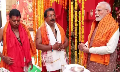 திரிபுரா: மாதா திரிபுர சுந்தரி கோவிலில் பிரதமர் மோடி சாமி தரிசனம் திரிபுரா: மாதா திரிபுர சுந்தரி கோவிலில் பிரதமர் மோடி சாமி தரிசனம்