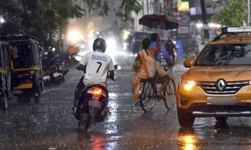 இரவு 10 மணிவரை மழைக்கு வாய்ப்பு உள்ள மாவட்டங்கள்...? இரவு 10 மணிவரை மழைக்கு வாய்ப்பு உள்ள மாவட்டங்கள்...?