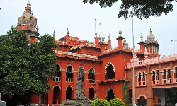 காவல்துறையிடம் புகார் அளிக்கலாம் - சென்னை ஐகோர்ட்டு