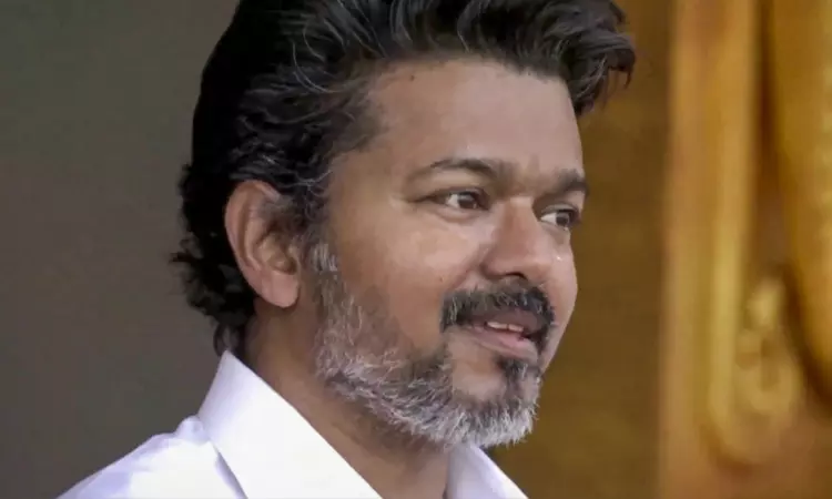 அவதூறு பரப்பும் ‘யூடியூப்’ வீடியோக்களை அகற்ற வேண்டும்.. விஜய்யின் உறவினர் வழக்கு