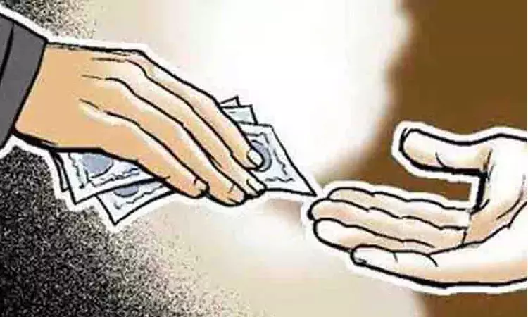 வாரிசு சான்றிதழ் வழங்க லஞ்சம்: கையும் களவுமாக சிக்கிய வி.ஏ.ஓ வாரிசு சான்றிதழ் வழங்க லஞ்சம்: கையும் களவுமாக சிக்கிய வி.ஏ.ஓ