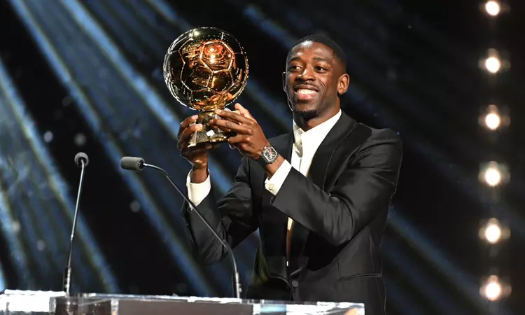 சிறந்த கால்பந்து வீரருக்கான விருதை வென்ற பிரான்ஸ் வீரர் சிறந்த கால்பந்து வீரருக்கான விருதை வென்ற பிரான்ஸ் வீரர்