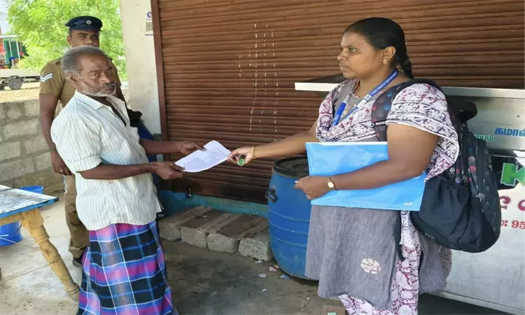 திருநெல்வேலி: புகையிலை பொருட்கள் விற்ற கடைக்கு சீல்- ரூ.25 ஆயிரம் அபராதம் திருநெல்வேலி: புகையிலை பொருட்கள் விற்ற கடைக்கு சீல்- ரூ.25 ஆயிரம் அபராதம்