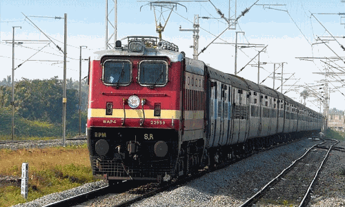 சென்னை சென்டிரலில் இருந்து மதுரை வழியாக குமரிக்கு வாராந்திர சிறப்பு ரெயில் சென்னை சென்டிரலில் இருந்து மதுரை வழியாக குமரிக்கு வாராந்திர சிறப்பு ரெயில்