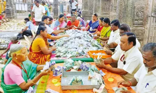 திருப்பரங்குன்றம் முருகன் கோவிலில் ரூ.1 கோடியை தாண்டியது உண்டியல் காணிக்கை