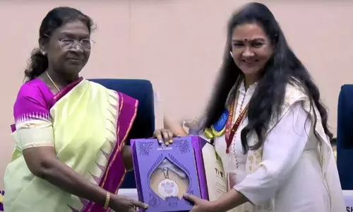 71வது தேசிய திரைப்பட விருதுகள்: சிறந்த துணை நடிகை விருது பெற்றார் ஊர்வசி