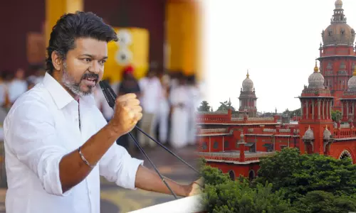 சட்டப்படி விஜய்க்கு ரூ.1.50 கோடி அபராதம் விதிப்பு - சென்னை ஐகோர்ட்டில் வருமானவரித்துறை தகவல் சட்டப்படி விஜய்க்கு ரூ.1.50 கோடி அபராதம் விதிப்பு - சென்னை ஐகோர்ட்டில் வருமானவரித்துறை தகவல்