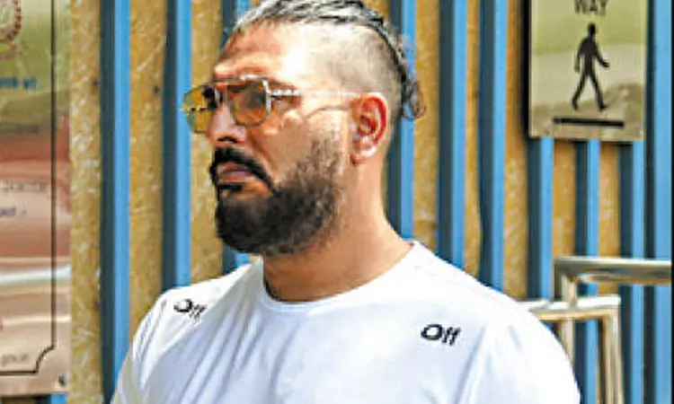 ஆன்லைன் சூதாட்ட வழக்கு: டெல்லி அமலாக்கத்துறை அலுவலகத்தில் யுவராஜ் சிங் ஆஜர்