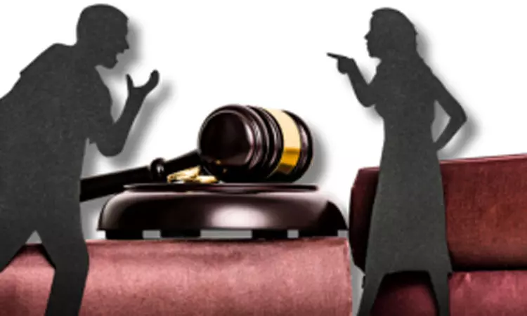 செல்ல பிராணிகளுக்குள் சண்டை - விவாகரத்துகோரிய தம்பதி