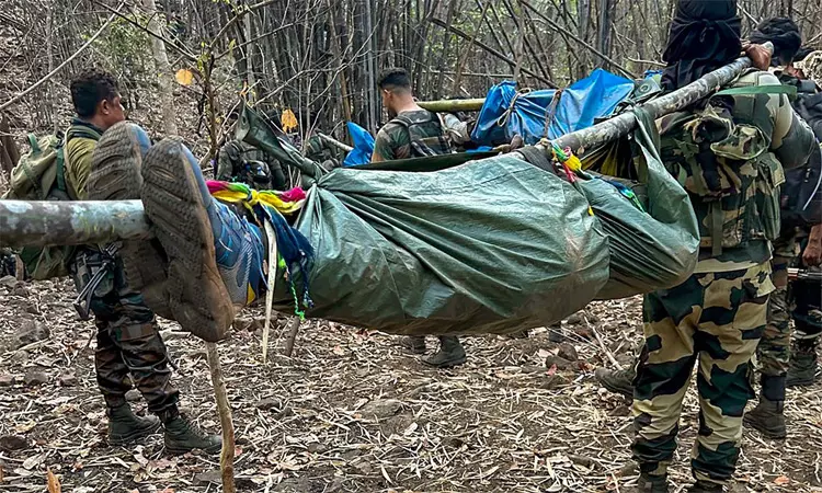 ஜார்க்கண்ட்: 3 மாவோயிஸ்டுகள் சுட்டுக்கொலை - பாதுகாப்புப்படையினர் அதிரடி