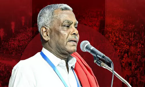 தூத்துக்குடியில் மாற்று இடத்தில் கப்பல் கட்டும் தளம்: தமிழக முதல்-அமைச்சருக்கு மார்க்சிஸ்ட் கட்சி கோரிக்கை தூத்துக்குடியில் மாற்று இடத்தில் கப்பல் கட்டும் தளம்: தமிழக முதல்-அமைச்சருக்கு மார்க்சிஸ்ட் கட்சி கோரிக்கை