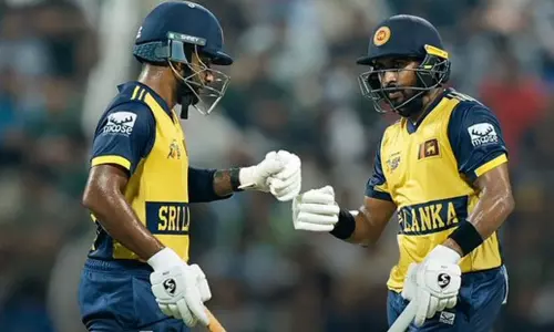 10 ஓவருக்குள் 5 விக்கெட்டுகளை இழந்ததால் மீள முடியவில்லை - இலங்கை கேப்டன் அசலங்கா 10 ஓவருக்குள் 5 விக்கெட்டுகளை இழந்ததால் மீள முடியவில்லை - இலங்கை கேப்டன் அசலங்கா