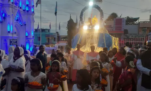 கன்னியாகுமரி தூய அலங்கார உபகார மாதா திருத்தலத்தில் நற்கருணை பவனி