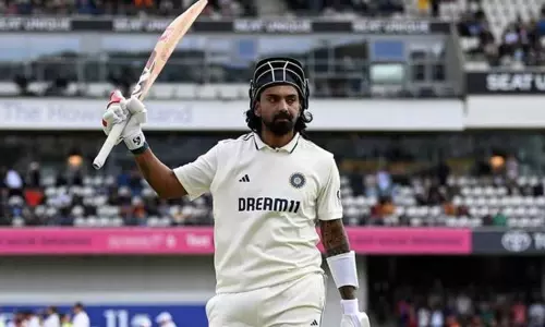 டெஸ்ட் கிரிக்கெட்: ஆஸ்திரேலிய ஏ அணியை வீழ்த்தி தொடரை கைப்பற்றிய இந்தியா ஏ டெஸ்ட் கிரிக்கெட்: ஆஸ்திரேலிய ஏ அணியை வீழ்த்தி தொடரை கைப்பற்றிய இந்தியா ஏ