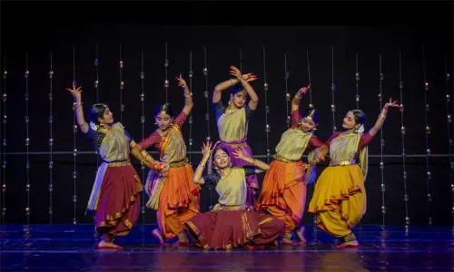 ஈஷாவில் நவராத்திரி விழா கோலாகல கொண்டாட்டம்