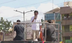 நாமக்கல் பிரசாரத்தில் அதிமுகவை தாக்கிய விஜய்