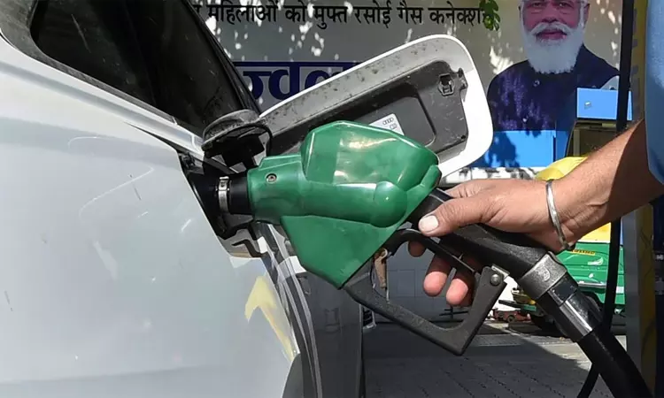 சென்னையில் இன்றைய பெட்ரோல், டீசல் விலை நிலவரம் சென்னையில் இன்றைய பெட்ரோல், டீசல் விலை நிலவரம்