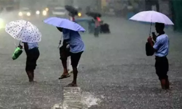 அடுத்த 3 மணி நேரத்தில் 11 மாவட்டங்களில் மழைக்கு வாய்ப்பு அடுத்த 3 மணி நேரத்தில் 11 மாவட்டங்களில் மழைக்கு வாய்ப்பு