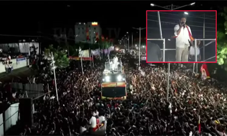 கரூரில் வேலுசாமிபுரம் பகுதியில் விஜய்யின் பிரசாரம்—-வரிசையாக வந்தஆம்புலன்ஸ்….?