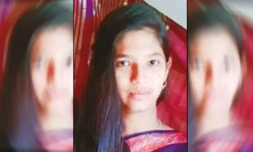 அதிர்ச்சி சம்பவம்: விடுதி அறையில் கல்லூரி மாணவி மர்ம மரணம் அதிர்ச்சி சம்பவம்: விடுதி அறையில் கல்லூரி மாணவி மர்ம மரணம்