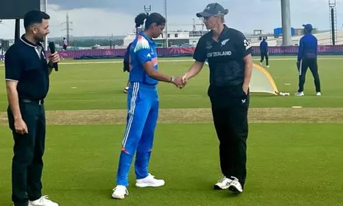 இந்தியாவுக்கு எதிரான பயிற்சி ஆட்டம்: டாஸ் வென்ற நியூசிலாந்து பேட்டிங் தேர்வு