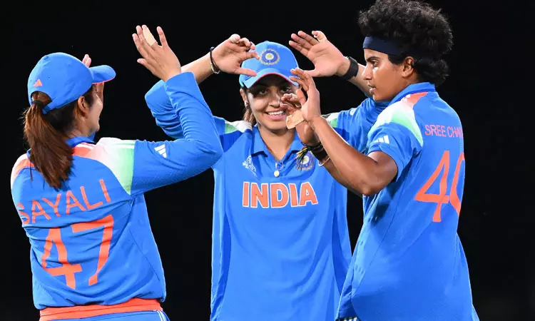 மகளிர் உலகக்கோப்பை பயிற்சி ஆட்டம்: நியூசிலாந்தை வீழ்த்தி இந்தியா அசத்தல் மகளிர் உலகக்கோப்பை பயிற்சி ஆட்டம்: நியூசிலாந்தை வீழ்த்தி இந்தியா அசத்தல்