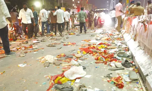 கரூரில் இன்று கடைகள் அடைப்பு - வணிகர் சங்கம் அறிவிப்பு