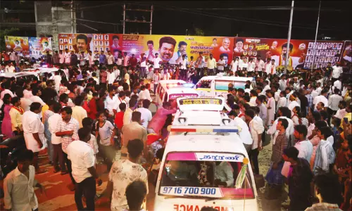 கரூர் துயரம்: போலீசாரின் முதற்கட்ட விசாரணையில் தெரியவந்துள்ளவை என்னென்ன..?