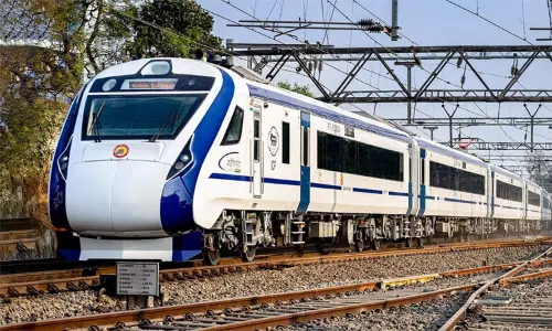 சென்னை-ராமேசுவரம் இடையே விரைவில் வந்தே பாரத் ரெயில் இயக்கம் சென்னை-ராமேசுவரம் இடையே விரைவில் வந்தே பாரத் ரெயில் இயக்கம்