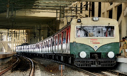 ஞாயிற்றுக்கிழமை அட்டவணைப்படி மின்சார ரெயில்கள் இயங்கும்