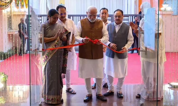 பாஜகவின் புதிய கட்டிடத்தை திறந்து வைத்தார் பிரதமர் மோடி பாஜகவின் புதிய கட்டிடத்தை திறந்து வைத்தார் பிரதமர் மோடி