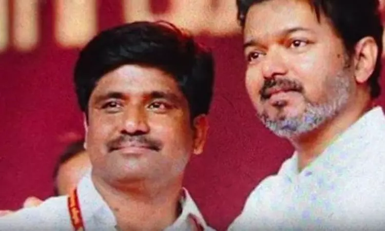 தவெக கரூர் மாவட்ட செயலாளர் கைது? தவெக கரூர் மாவட்ட செயலாளர் கைது?