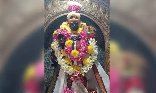 புகழிமலை பாலசுப்பிரமணிய சுவாமி கோவிலில் சிறப்பு அபிஷேக ஆராதனை