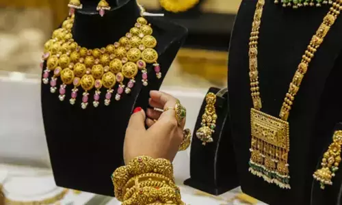 அதிர்ச்சி மேல் அதிர்ச்சி... ஒரே நாளில் 2 முறை உயர்ந்த தங்கம் விலை