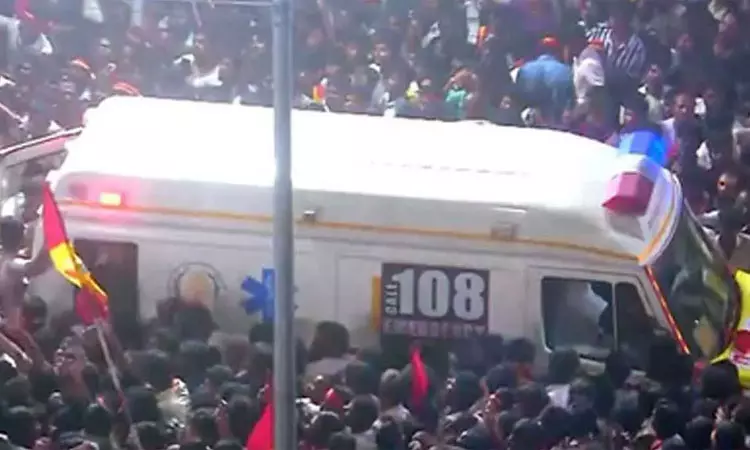 கரூர் கூட்ட நெரிசலில் சிக்கி காயமடைந்த 51 பேர் வீடு திரும்பினர்